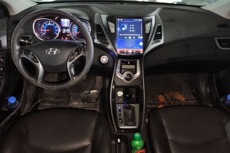 Used Hyundai Elantra (5th Generation / Langdong) 2015 1.6L Automatic Luxury Model Center Console