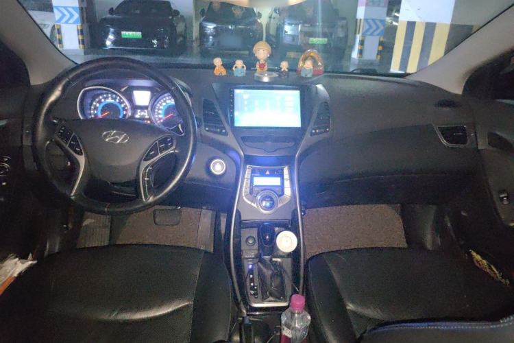 Used Hyundai Elantra (5th Generation / Langdong) 2015 1.6L Automatic Luxury Model Center Console