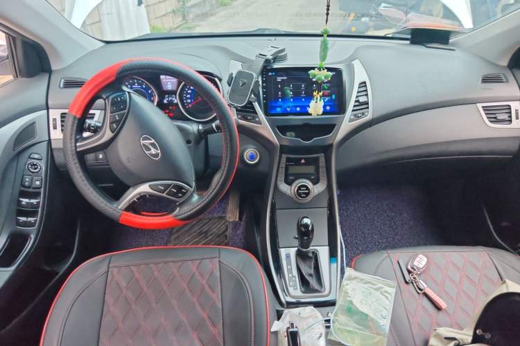 Used Hyundai Elantra (5th Generation / Langdong) 2015 1.6L Automatic Luxury Model Center Console
