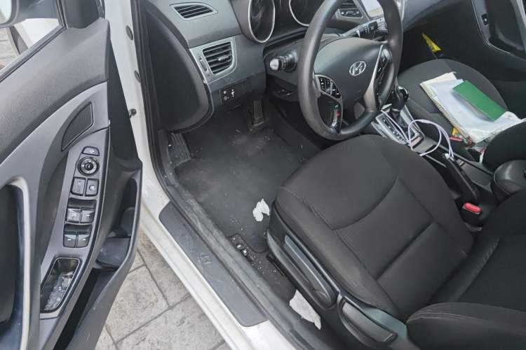 Used Hyundai Elantra (5th Generation / Langdong) 2015 1.6L Automatic Leading Model Driver Seat