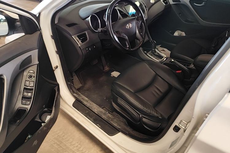 Used Hyundai Elantra (5th Generation / Langdong) 2015 1.6L Automatic Luxury Model Driver Seat