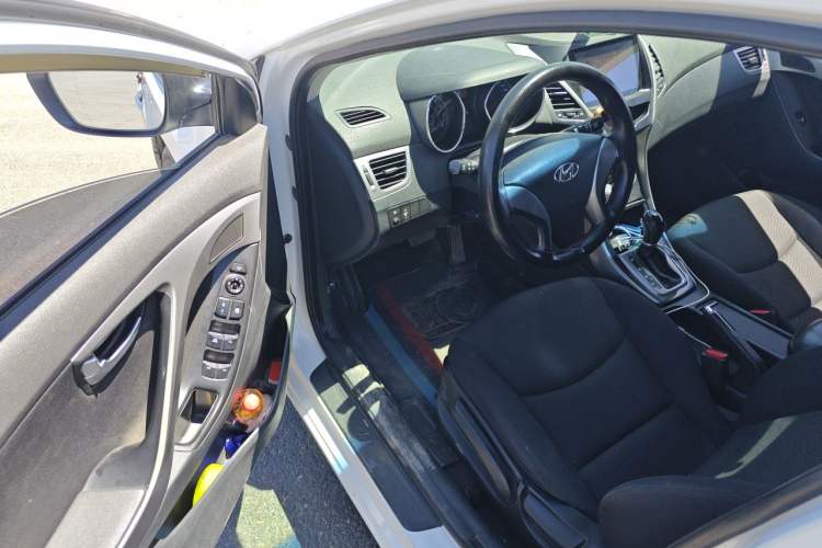 Used Hyundai Elantra (5th Generation / Langdong) 2015 1.6L Automatic Leading Model Driver Seat