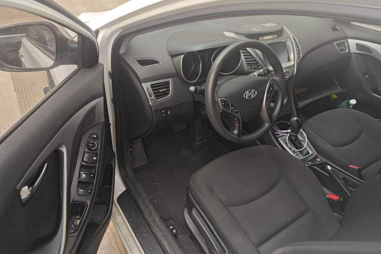 Used Hyundai Elantra (5th Generation / Langdong) 2015 1.6L Automatic Leading Model Driver Seat