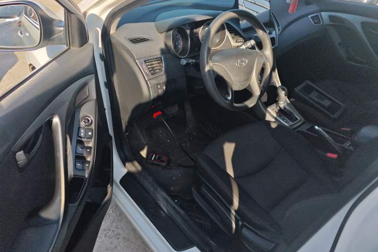 Used Hyundai Elantra (5th Generation / Langdong) 2015 1.6L Automatic Fashion Model Driver Seat