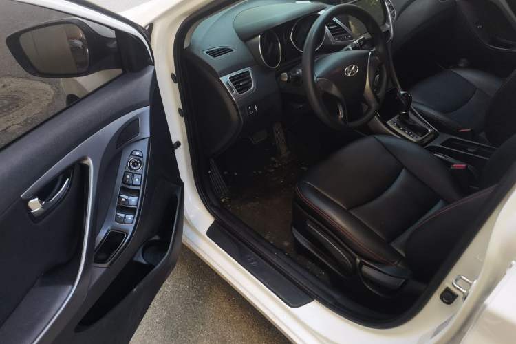 Used Hyundai Elantra (5th Generation / Langdong) 2015 1.6L Automatic Leading Model Driver Seat
