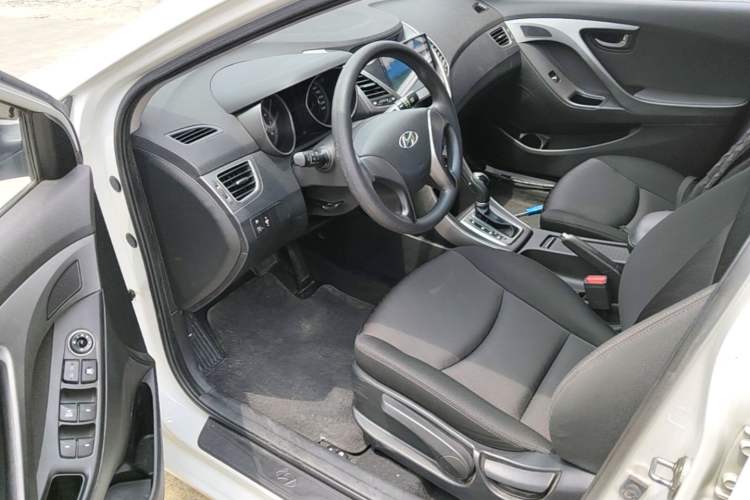 Used Hyundai Elantra (5th Generation / Langdong) 2015 1.6L Automatic Fashion Model Driver Seat