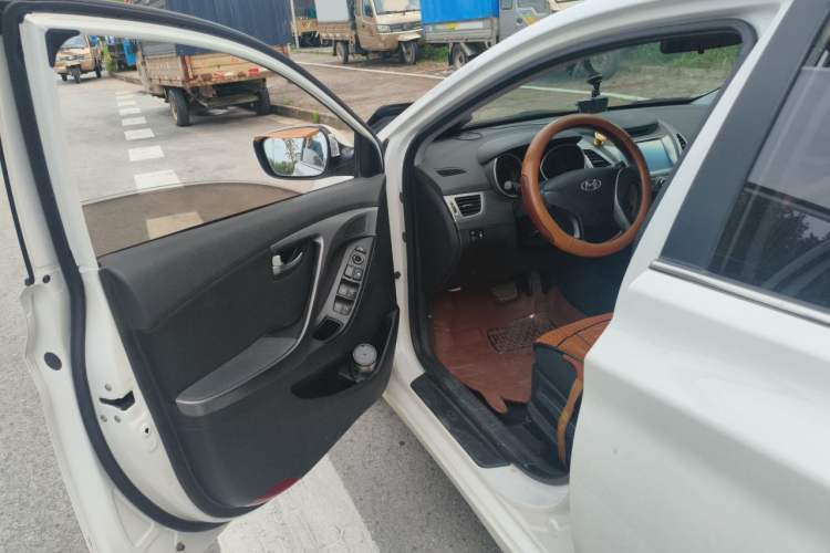 Used Hyundai Elantra (5th Generation / Langdong) 2015 1.6L Automatic Leading Model Driver Seat