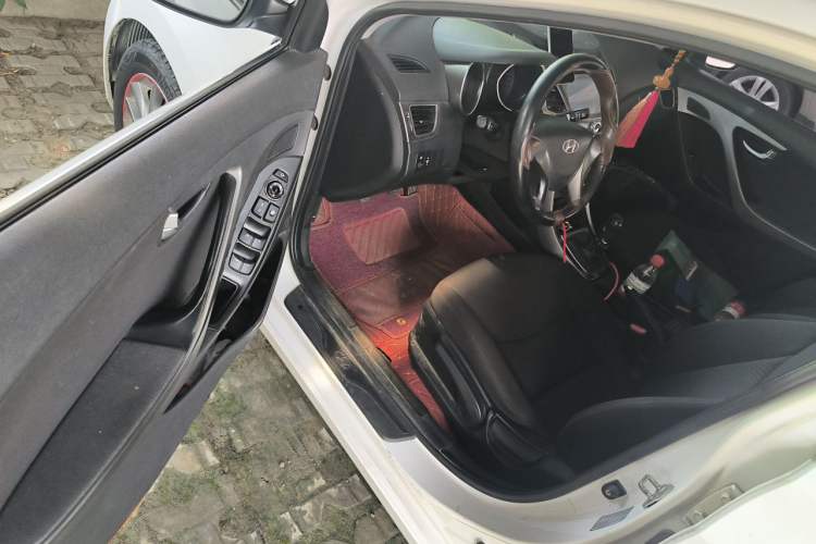 Used Hyundai Elantra (5th Generation / Langdong) 2015 1.6L Manual Leading Model Driver Seat