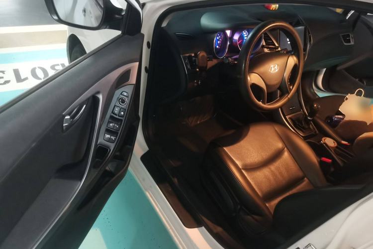 Used Hyundai Elantra (5th Generation / Langdong) 2015 1.6L Manual Leading Model Driver Seat