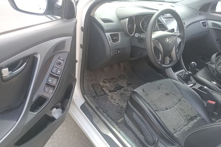 Used Hyundai Elantra (5th Generation / Langdong) 2015 1.6L Manual Leading Model Driver Seat
