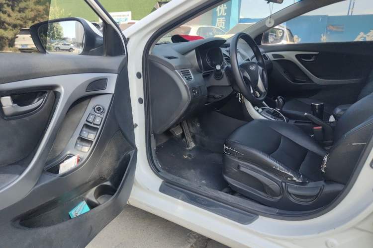Used Hyundai Elantra (5th Generation / Langdong) 2015 1.6L Automatic Fashion Model Driver Seat