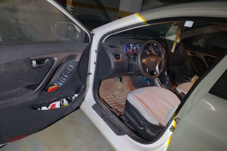 Used Hyundai Elantra (5th Generation / Langdong) 2015 1.6L Automatic Fashion Model Driver Seat