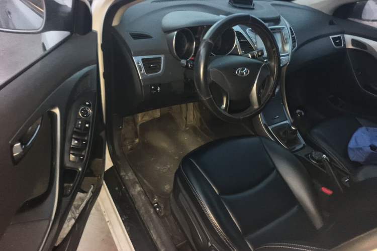 Used Hyundai Elantra (5th Generation / Langdong) 2015 1.6L Manual Leading Model Driver Seat