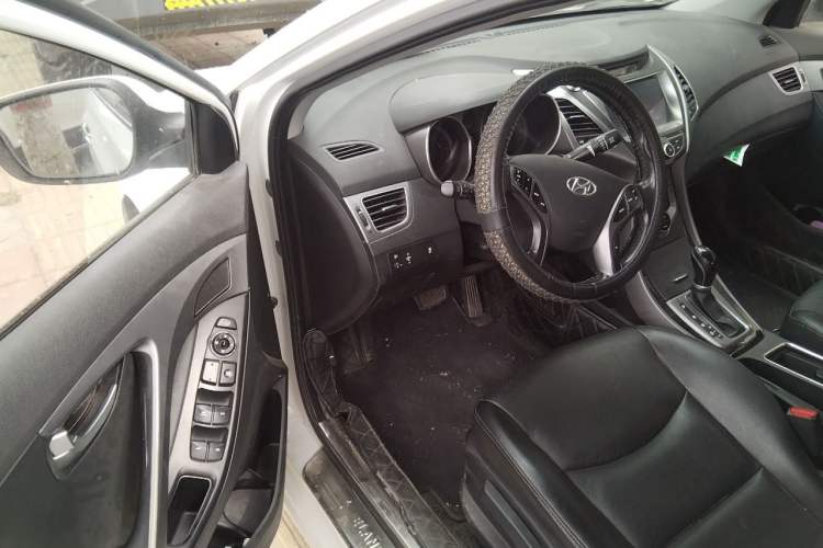 Used Hyundai Elantra (5th Generation / Langdong) 2015 1.6L Automatic Luxury Model Driver Seat