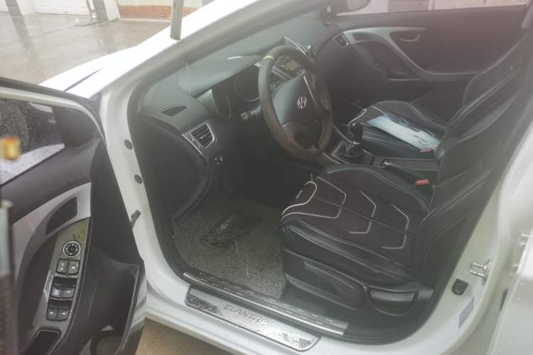 Used Hyundai Elantra (5th Generation / Langdong) 2015 1.6L Manual Fashion Edition Driver Seat