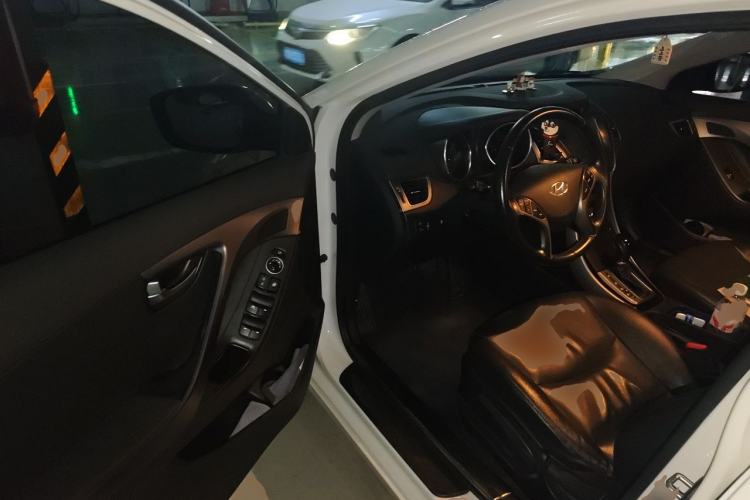 Used Hyundai Elantra (5th Generation / Langdong) 2015 1.6L Automatic Luxury Model Driver Seat