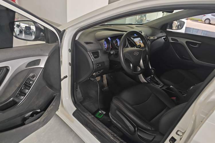Used Hyundai Elantra (5th Generation / Langdong) 2015 1.6L Automatic Fashion Model Driver Seat