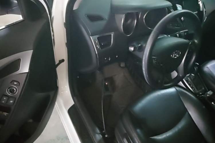 Used Hyundai Elantra (5th Generation / Langdong) 2015 1.6L Automatic Luxury Model Driver Seat