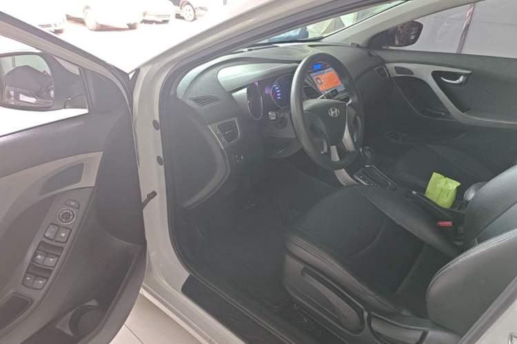 Used Hyundai Elantra (5th Generation / Langdong) 2015 1.6L Automatic Leading Model Driver Seat