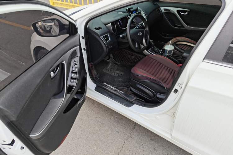 Used Hyundai Elantra (5th Generation / Langdong) 2015 1.6L Automatic Leading Model Driver Seat