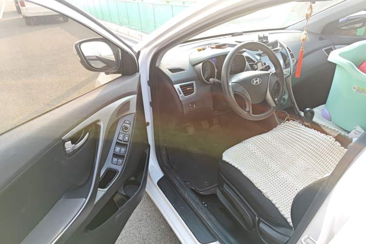 Used Hyundai Elantra (5th Generation / Langdong) 2015 1.6L Manual Leading Model Driver Seat