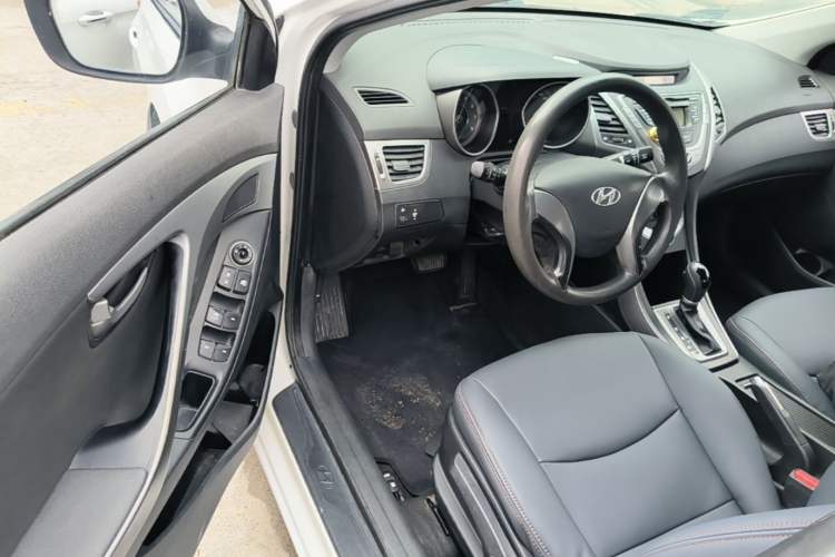 Used Hyundai Elantra (5th Generation / Langdong) 2015 1.6L Automatic Fashion Model Driver Seat