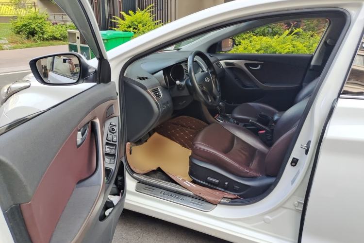 Used Hyundai Elantra (5th Generation / Langdong) 2015 1.6L Automatic Luxury Model Driver Seat