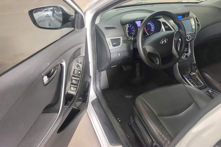 Used Hyundai Elantra (5th Generation / Langdong) 2015 1.6L Automatic Leading Model Driver Seat