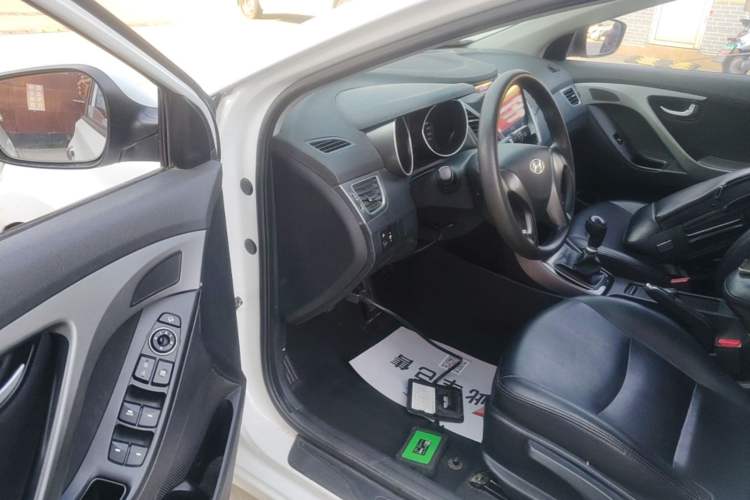 Used Hyundai Elantra (5th Generation / Langdong) 2015 1.6L Manual Leading Model Driver Seat