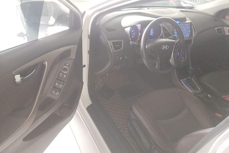 Used Hyundai Elantra (5th Generation / Langdong) 2015 1.6L Automatic Luxury Model Driver Seat