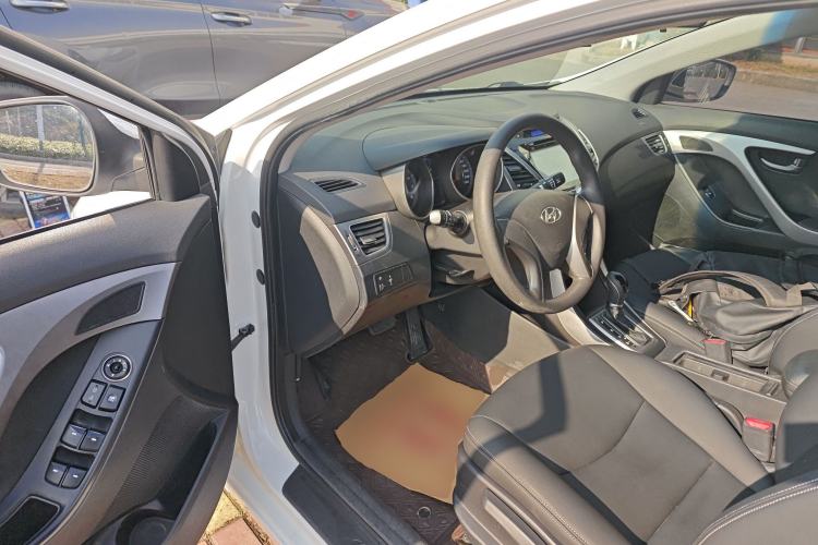 Used Hyundai Elantra (5th Generation / Langdong) 2015 1.6L Automatic Fashion Model Driver Seat