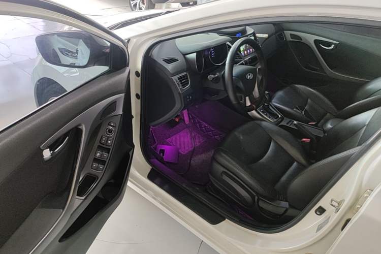 Used Hyundai Elantra (5th Generation / Langdong) 2015 1.6L Automatic Leading Model Driver Seat