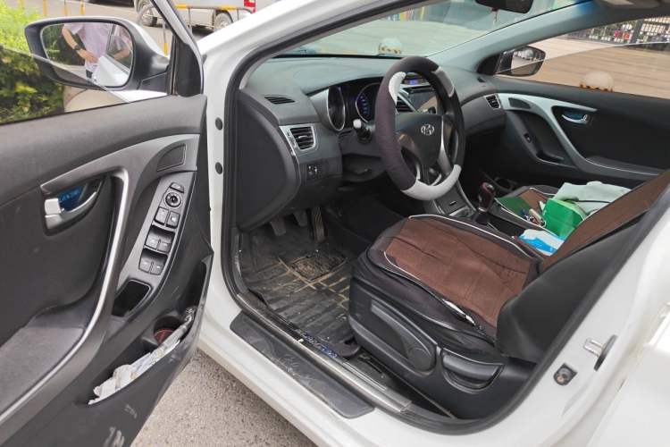 Used Hyundai Elantra (5th Generation / Langdong) 2015 1.6L Manual Leading Model Driver Seat