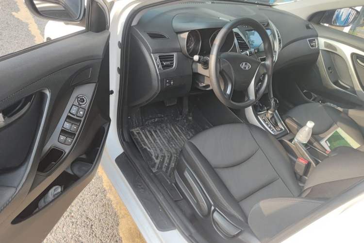 Used Hyundai Elantra (5th Generation / Langdong) 2015 1.6L Automatic Fashion Model Driver Seat