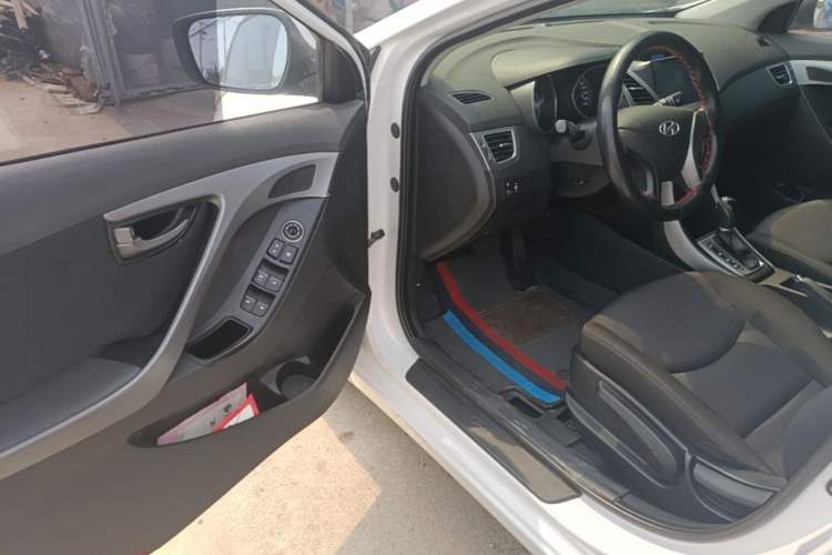 Used Hyundai Elantra (5th Generation / Langdong) 2015 1.6L Automatic Fashion Model Driver Seat