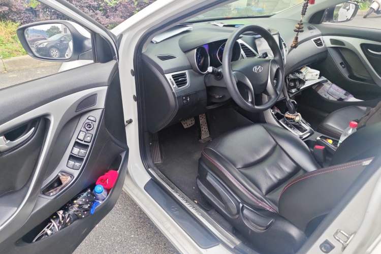 Used Hyundai Elantra (5th Generation / Langdong) 2015 1.6L Automatic Leading Model Driver Seat