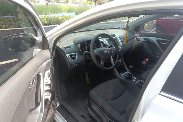 Used Hyundai Elantra (5th Generation / Langdong) 2015 1.6L Manual Leading Model Driver Seat