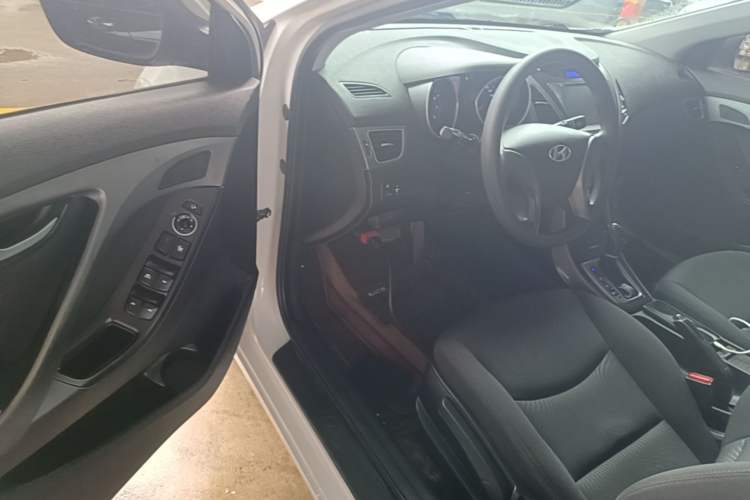 Used Hyundai Elantra (5th Generation / Langdong) 2015 1.6L Automatic Leading Model Driver Seat