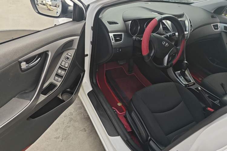 Used Hyundai Elantra (5th Generation / Langdong) 2015 1.6L Automatic Leading Model Driver Seat