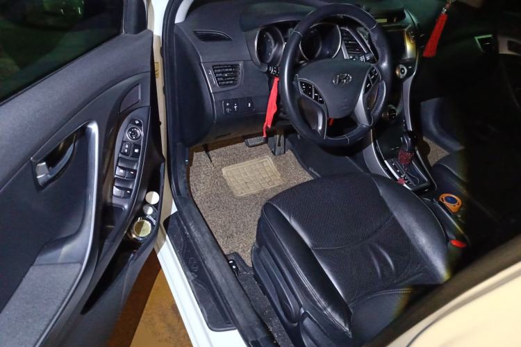 Used Hyundai Elantra (5th Generation / Langdong) 2015 1.6L Automatic Luxury Model Driver Seat