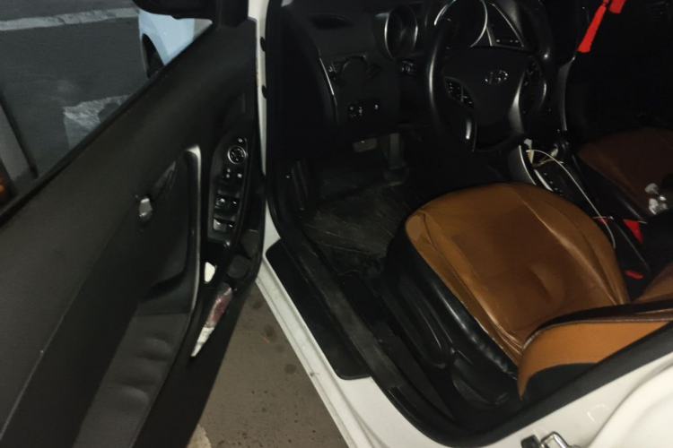 Used Hyundai Elantra (5th Generation / Langdong) 2015 1.6L Automatic Luxury Model Driver Seat