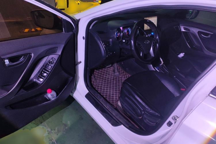 Used Hyundai Elantra (5th Generation / Langdong) 2015 1.6L Automatic Luxury Model Driver Seat
