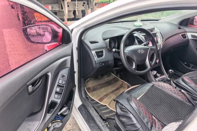 Used Hyundai Elantra (5th Generation / Langdong) 2015 1.6L Manual Fashion Edition Driver Seat