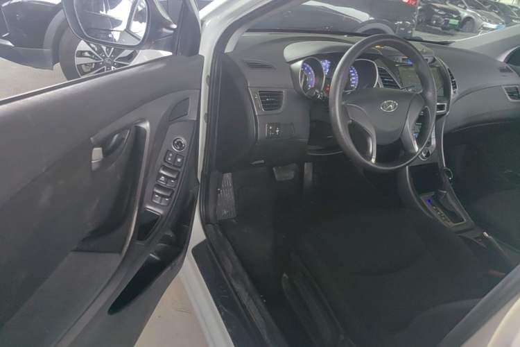 Used Hyundai Elantra (5th Generation / Langdong) 2015 1.6L Automatic Leading Model Driver Seat
