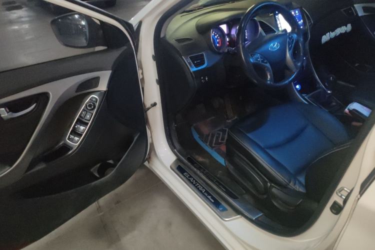 Used Hyundai Elantra (5th Generation / Langdong) 2015 1.6L Manual Leading Model Driver Seat
