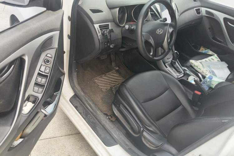 Used Hyundai Elantra (5th Generation / Langdong) 2015 1.6L Automatic Leading Model Driver Seat