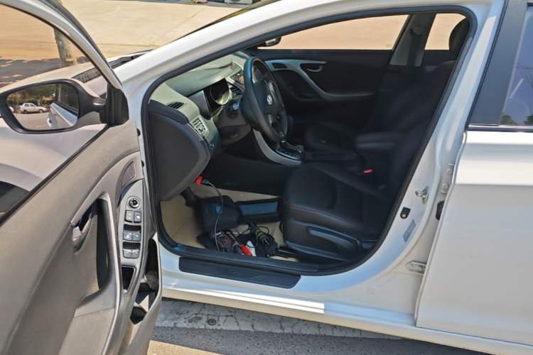 Used Hyundai Elantra (5th Generation / Langdong) 2015 1.6L Automatic Fashion Model Driver Seat