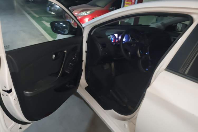 Used Hyundai Elantra (5th Generation / Langdong) 2015 1.6L Automatic Leading Model Driver Seat