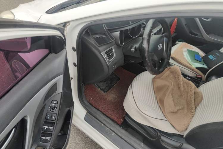Used Hyundai Elantra (5th Generation / Langdong) 2015 1.6L Automatic Leading Model Driver Seat