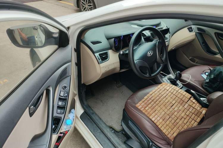 Used Hyundai Elantra (5th Generation / Langdong) 2015 1.6L Automatic Fashion Model Driver Seat